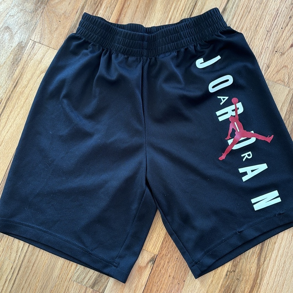 Boys Athletic Shorts - Picture 2 of 9